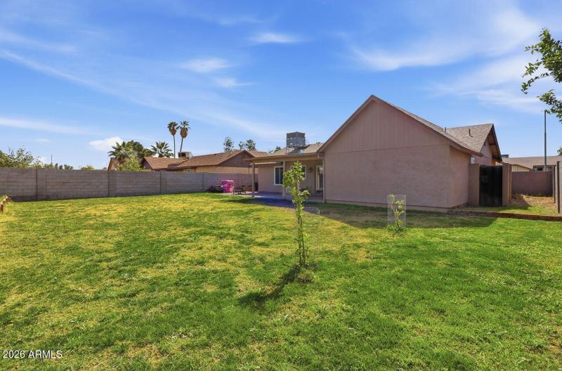 32-web-or-mls-6016 W Kings Ave Glendale,