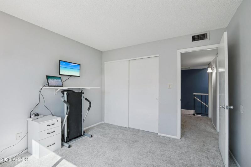 15-web-or-mls-E Hartford Ave 41-S0303-01