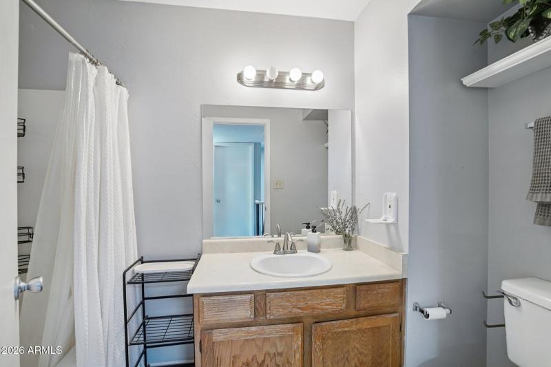 16-web-or-mls-E Hartford Ave 41-S0303-01