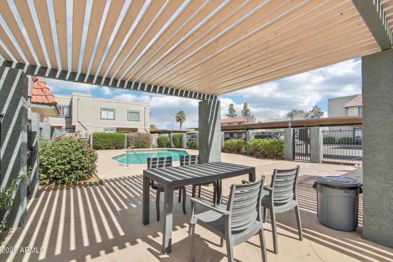 19-web-or-mls-E Hartford Ave 41-0303-901