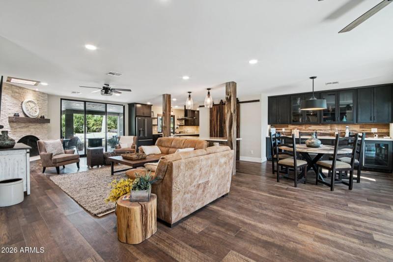 11-web-or-mls-E Betty Elyse Ln-S0303-011