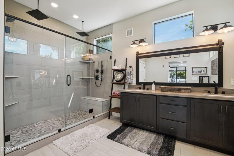 21-web-or-mls-E Betty Elyse Ln-S0303-021