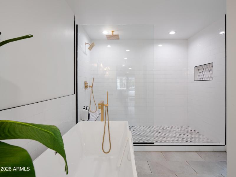 PropertyImageCo_15218N61stSt_WEB_29