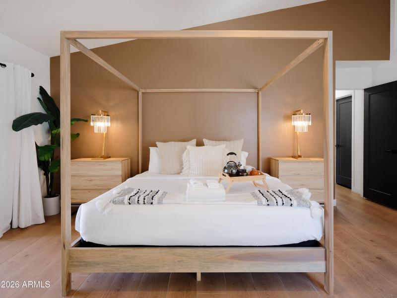 PropertyImageCo_15218N61stSt_WEB_24