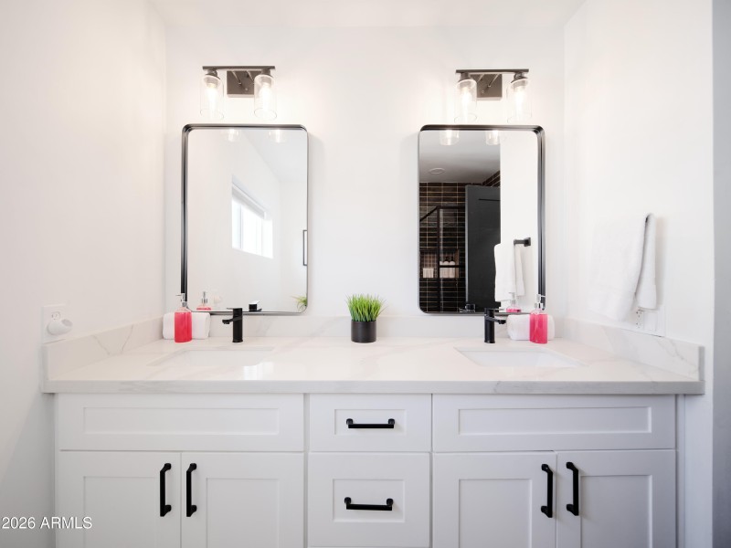 PropertyImageCo_15218N61stSt_WEB_21