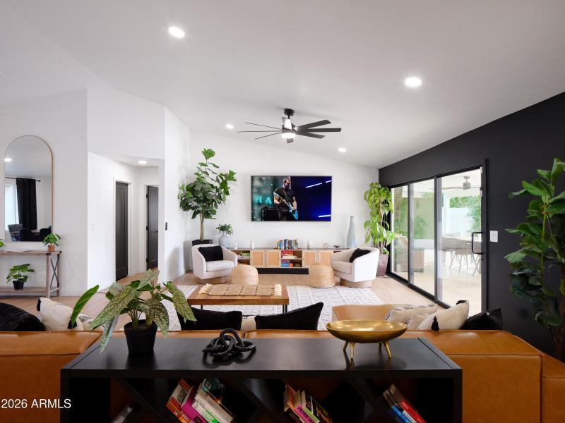 PropertyImageCo_15218N61stSt_WEB_47