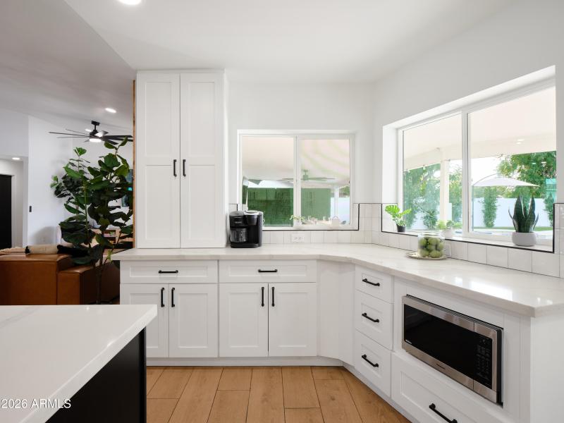 PropertyImageCo_15218N61stSt_WEB_43