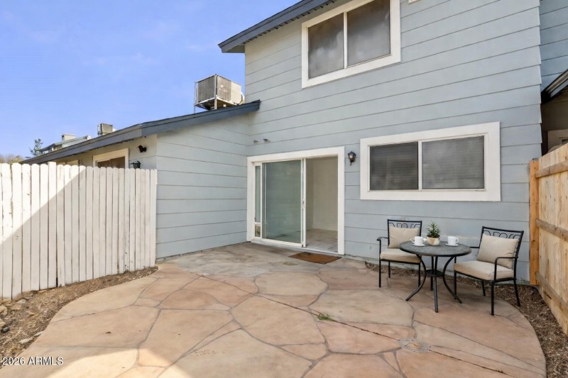 7D835908-48F9-42A9-8890-D18E97028BDF