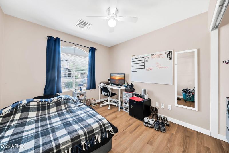 11779 W Belmont Dr-26