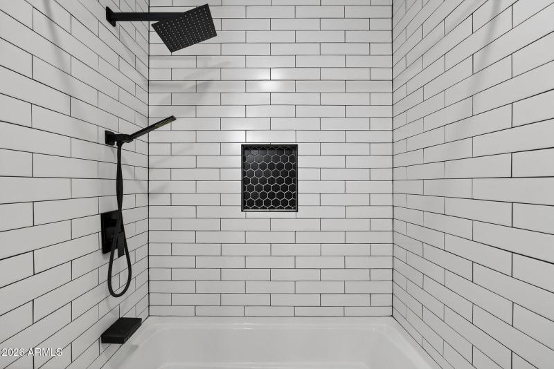 33-web-or-mls-74Davis Way