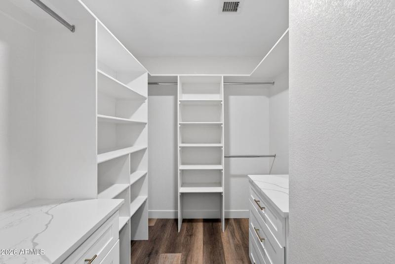 34-web-or-mls-71Davis Way