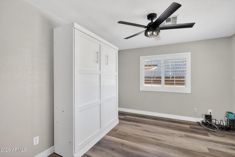 36-web-or-mls-52Davis Way