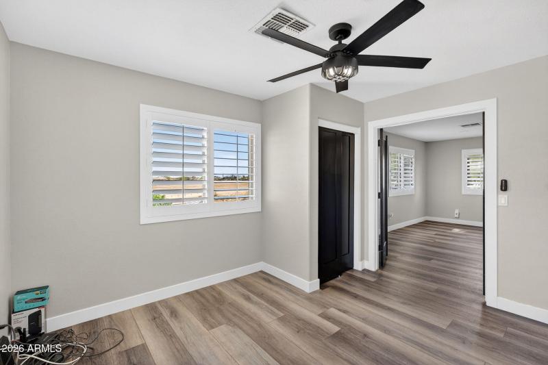 39-web-or-mls-53Davis Way