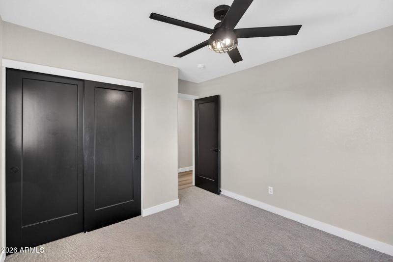 42-web-or-mls-59Davis Way