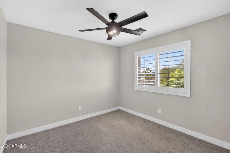 43-web-or-mls-58Davis Way