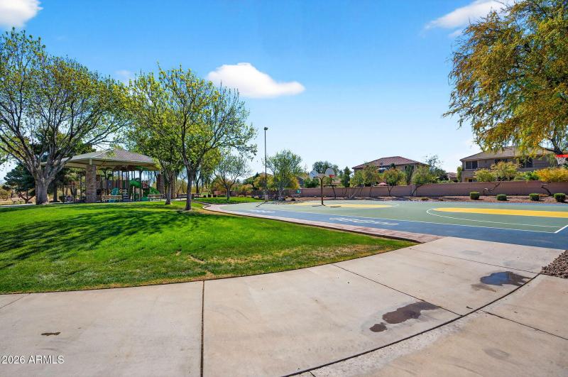 66-web-or-mls-26Davis Way