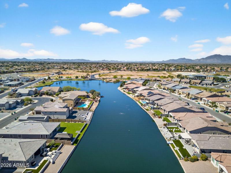 79-web-or-mls-11Davis Way