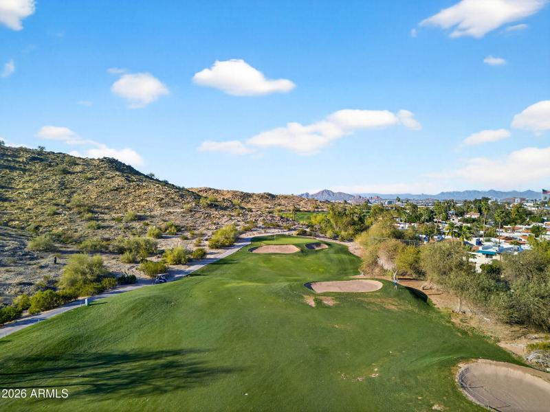 84-web-or-mls-12Davis Way