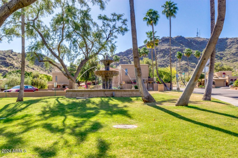 pointe community fountain