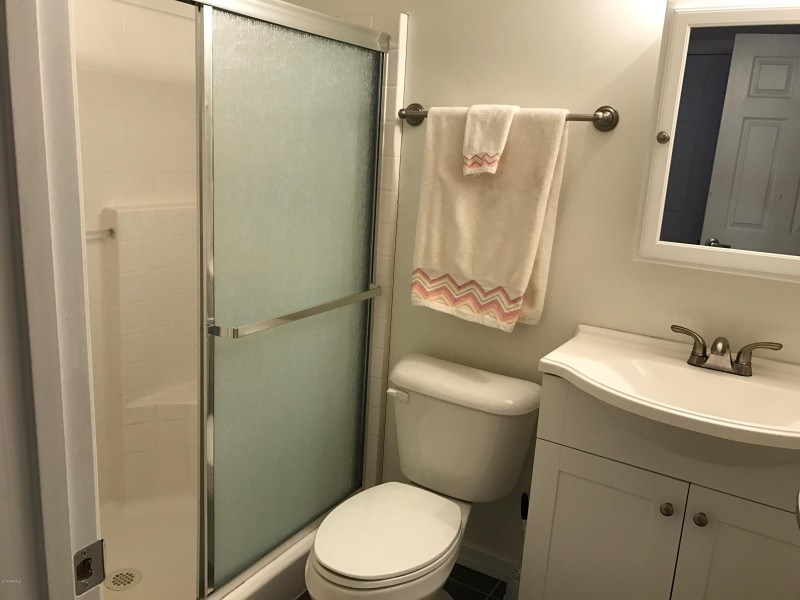 BATH W WALK IN SHOWER