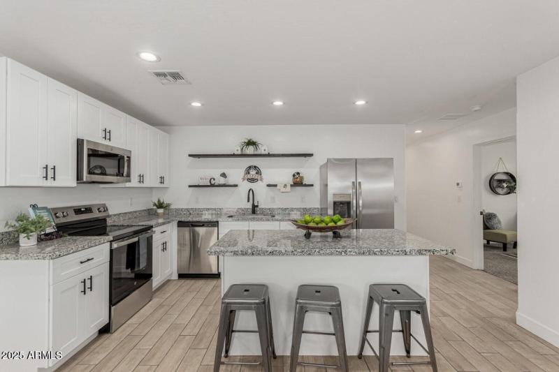 20250924203719825959000000-o