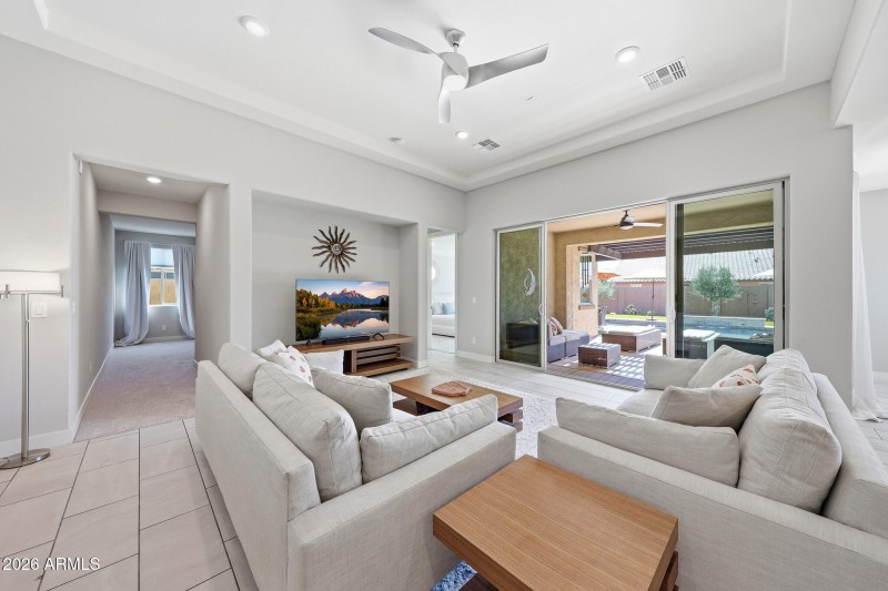 Large open slider to the backyard