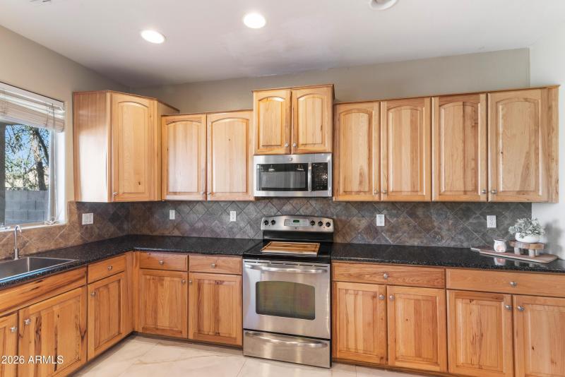 Large Kitchen with LOTS of Storage