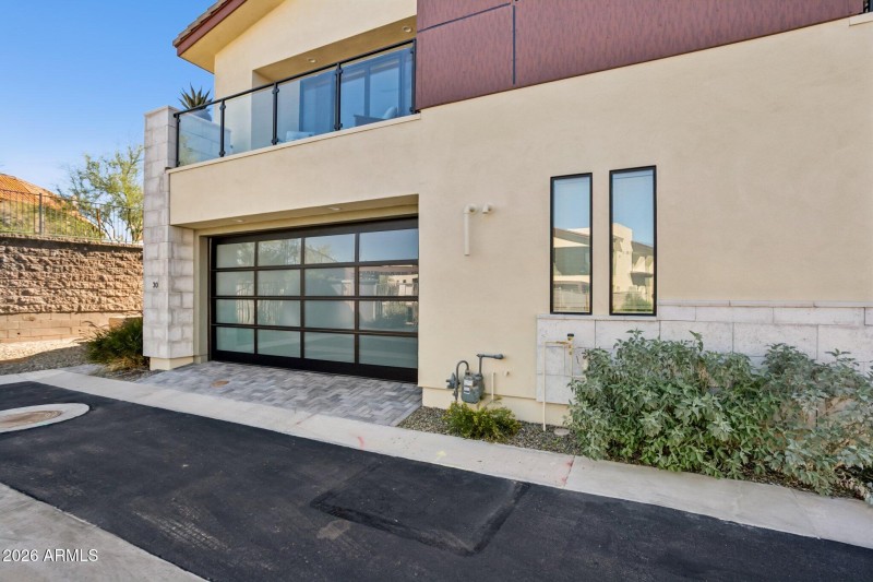 2-web-or-mls-1-easy-st-unit-30