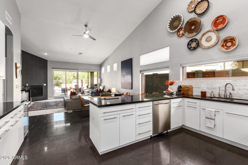 0020-20 - Red Mountain