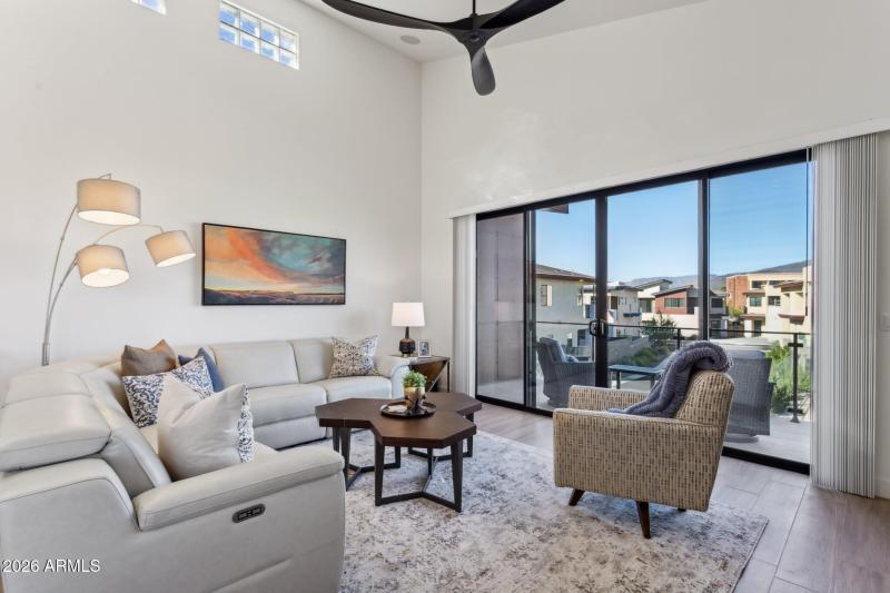 9-web-or-mls-1-easy-st-unit-30