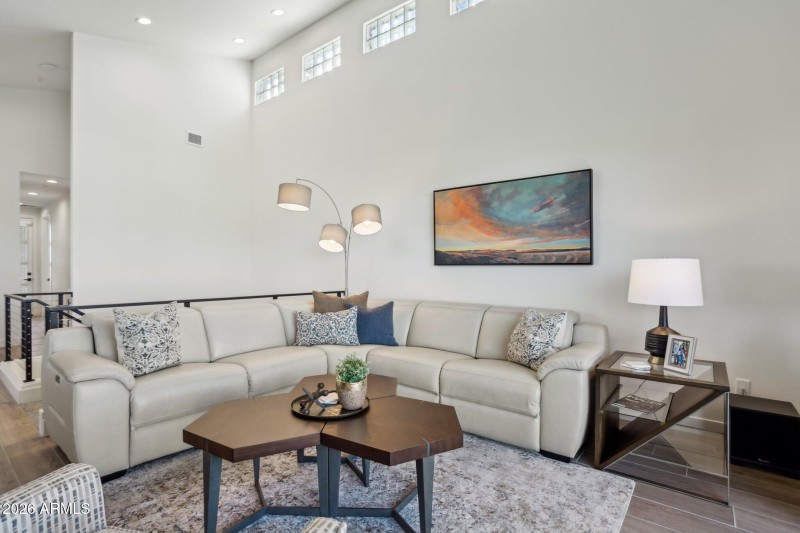 11-web-or-mls-1-easy-st-unit-30