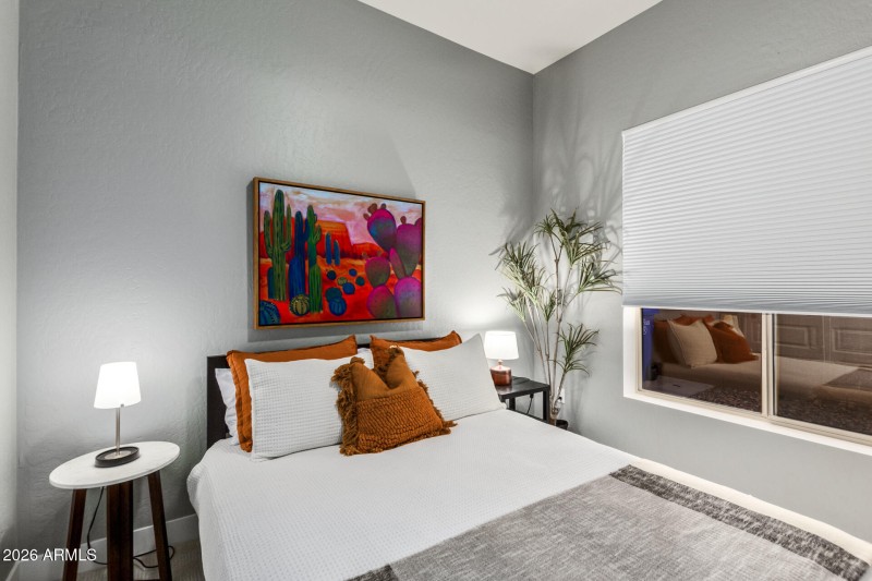 0032-32 - Red Mountain