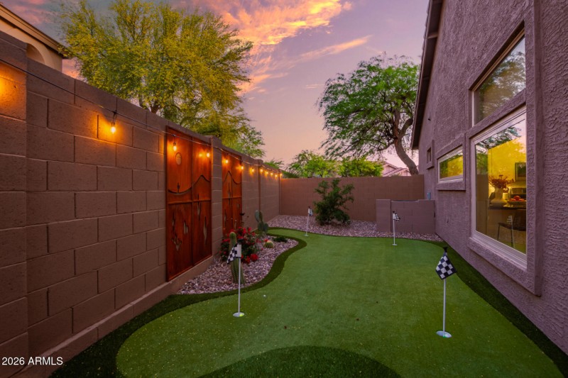 0040-40 - Red Mountain