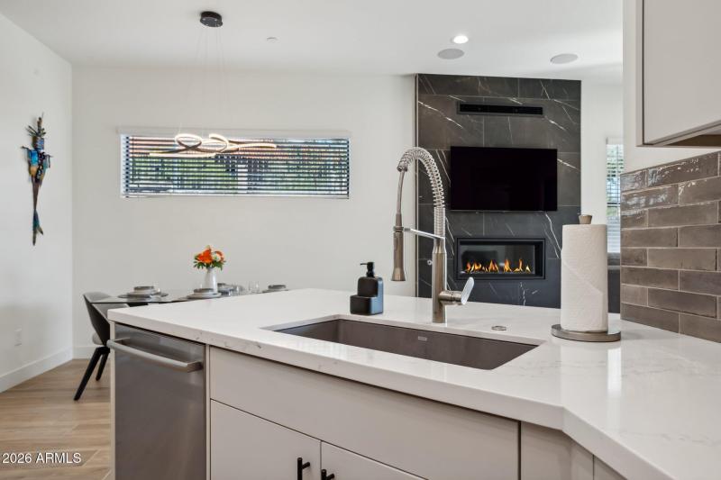 22-web-or-mls-1-easy-st-unit-30