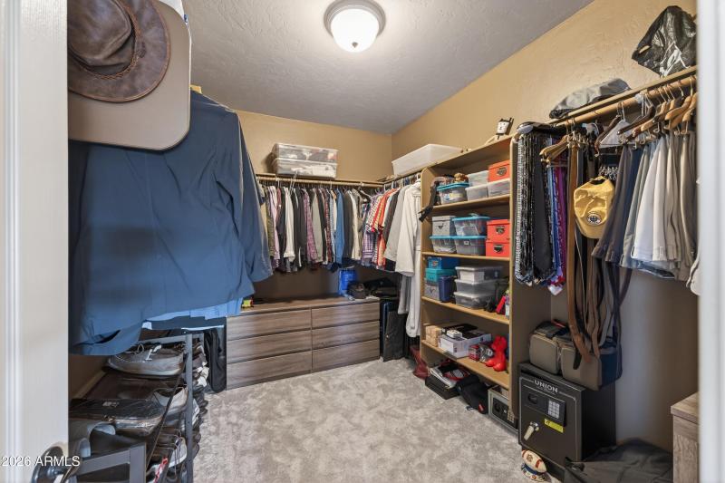 primary walkin closet