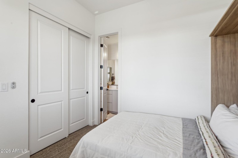 37-web-or-mls-1-easy-st-unit-30