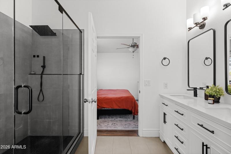 Primary_Bathroom_Photo_1