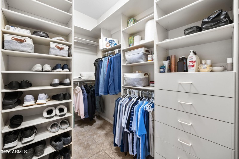 25-web-or-mls-15240-n-clubgate-dr-166