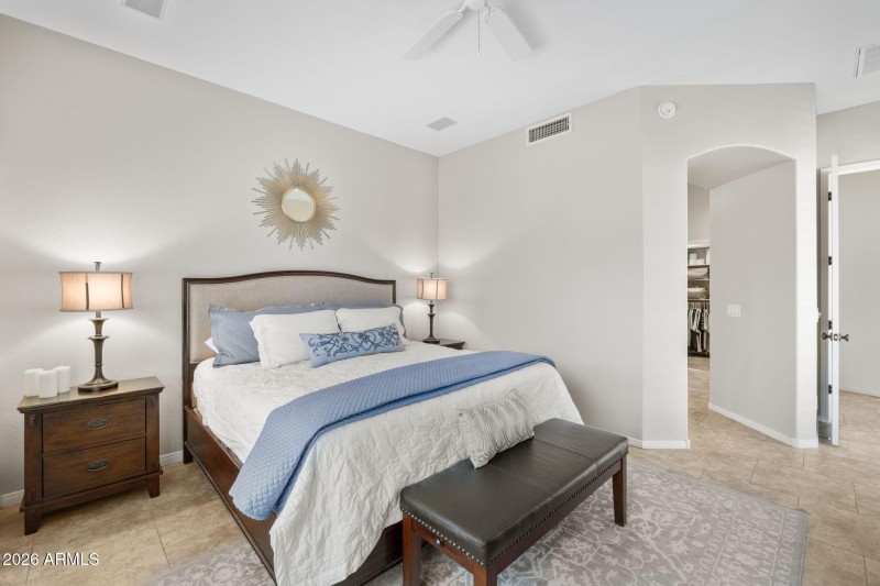 20-web-or-mls-15240-n-clubgate-dr-166