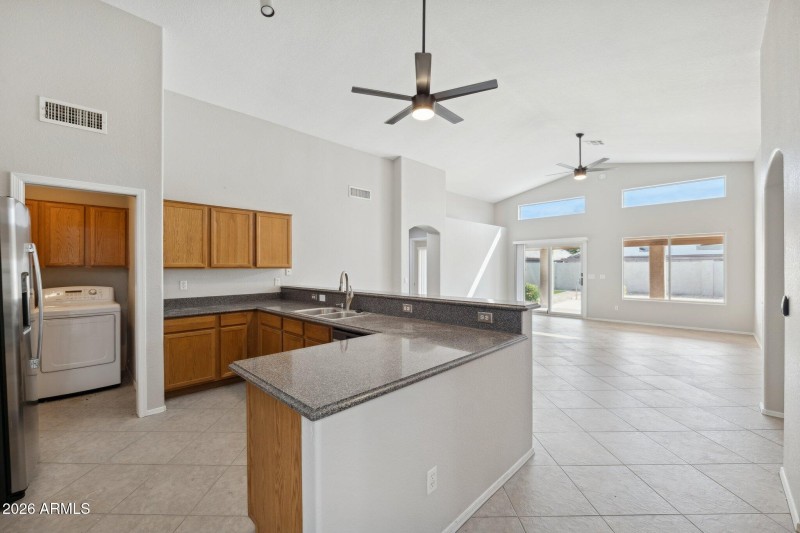 13-web-or-mls-9235-w-marconi-ave