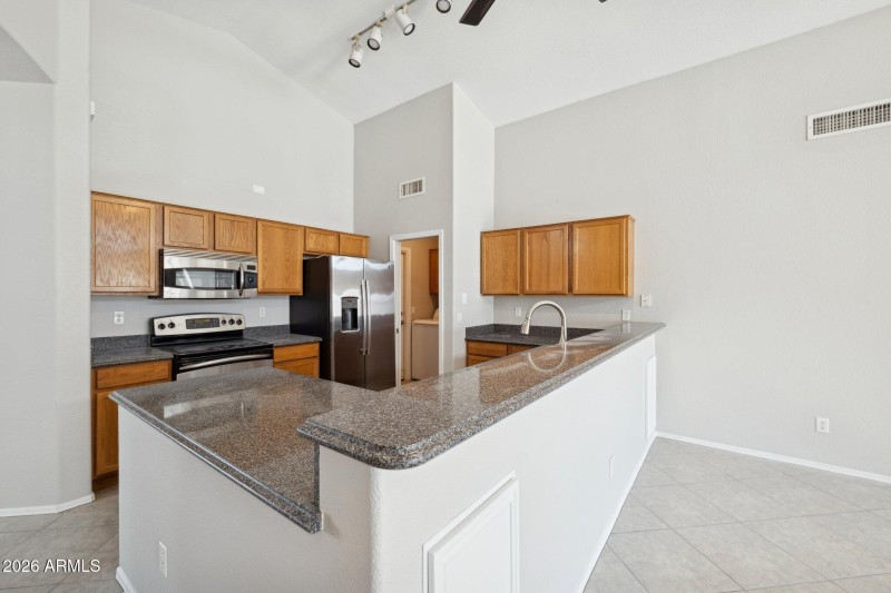 14-web-or-mls-9235-w-marconi-ave