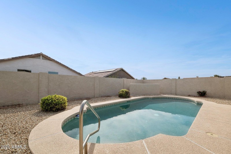 40-web-or-mls-9235-w-marconi-ave