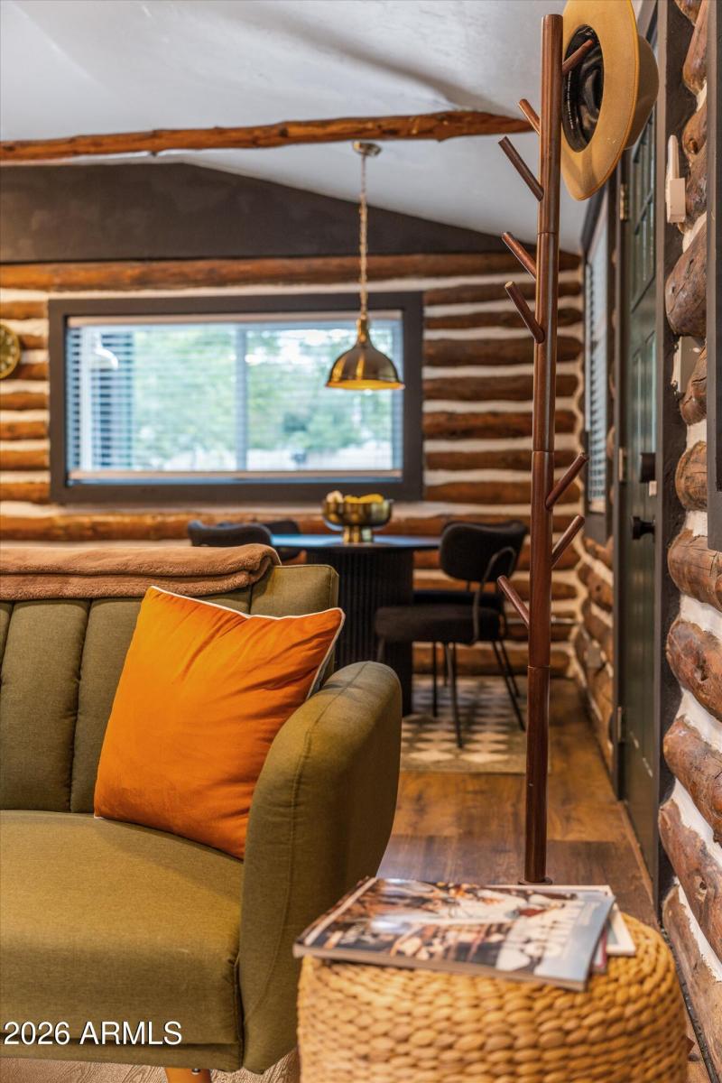 07-Vertical Living Room