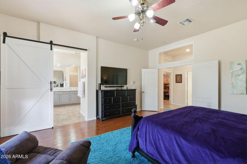 Barn Door @ Primary Ensuite