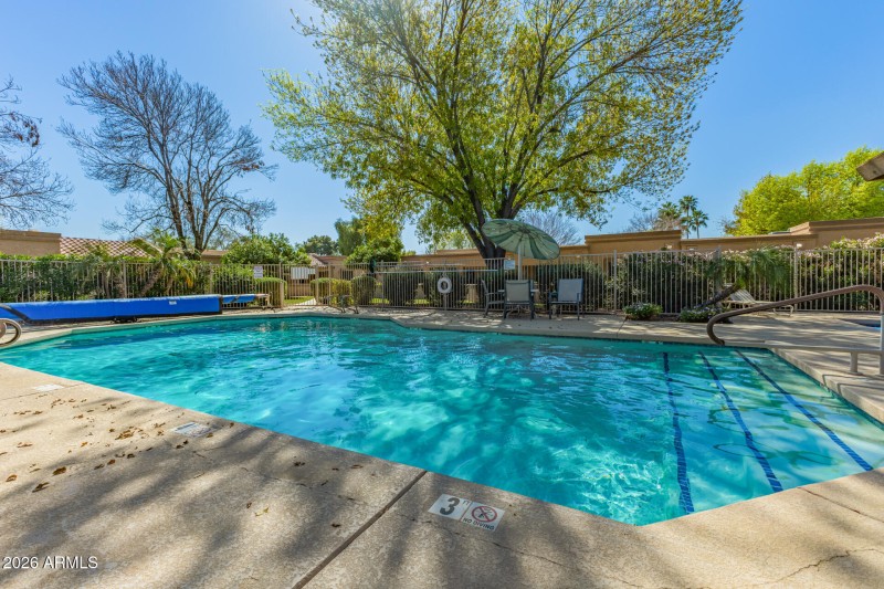 Lakeside Terrace Pool