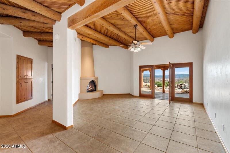 07-Foyer to Living Room