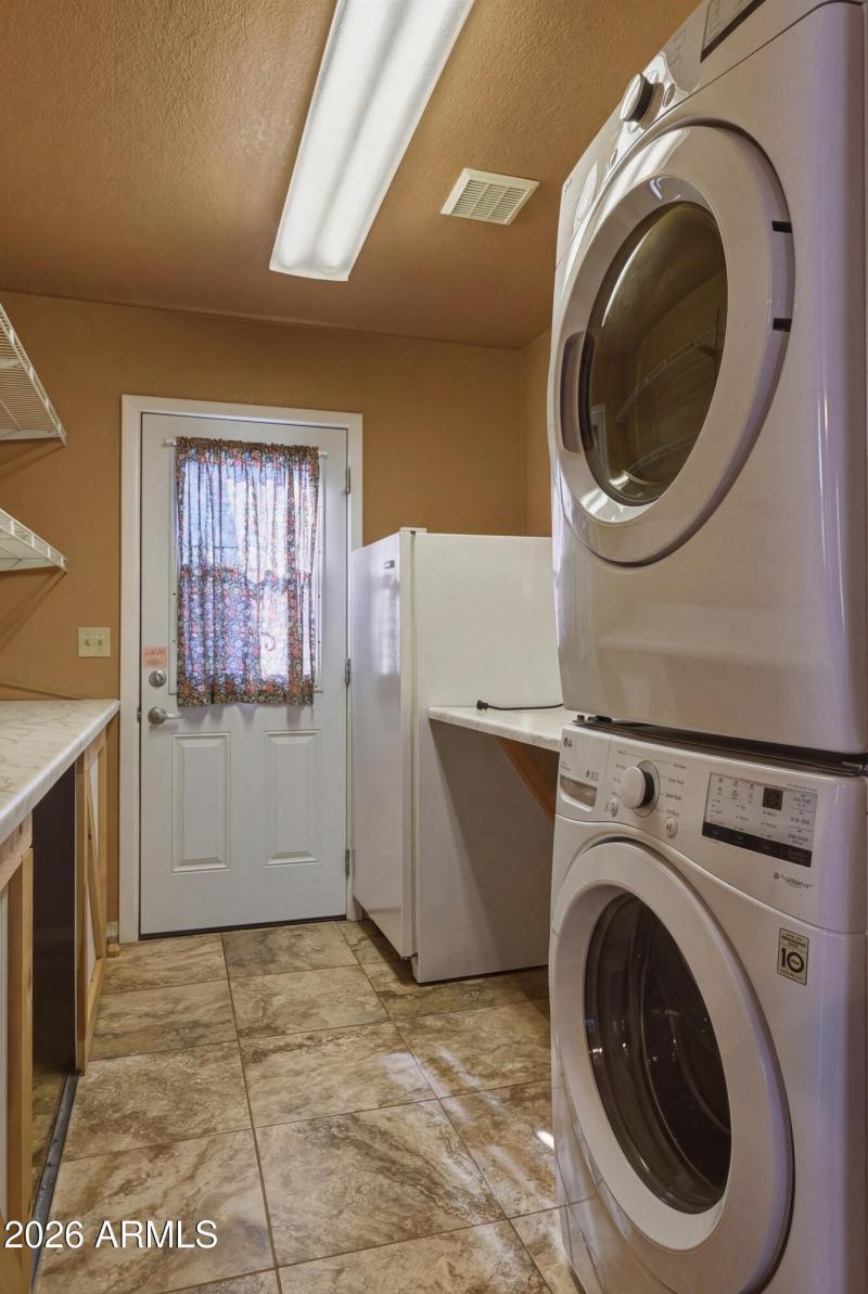 31_nkn_6477_paint_87cf79a8-4dd4-4ad2-9c7