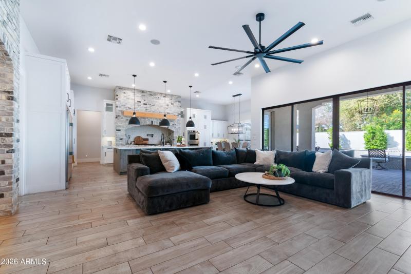 7_3414 e gable cir-7