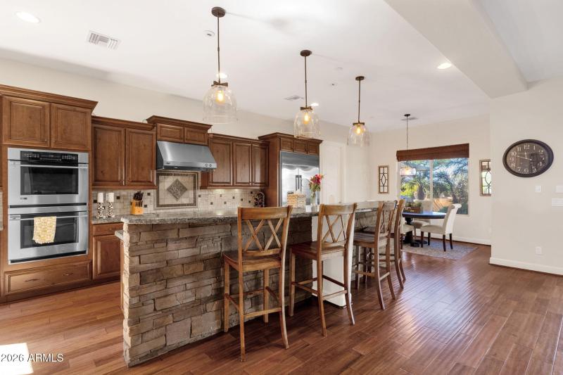 22-web-or-mls-5228-e-barwick-dr