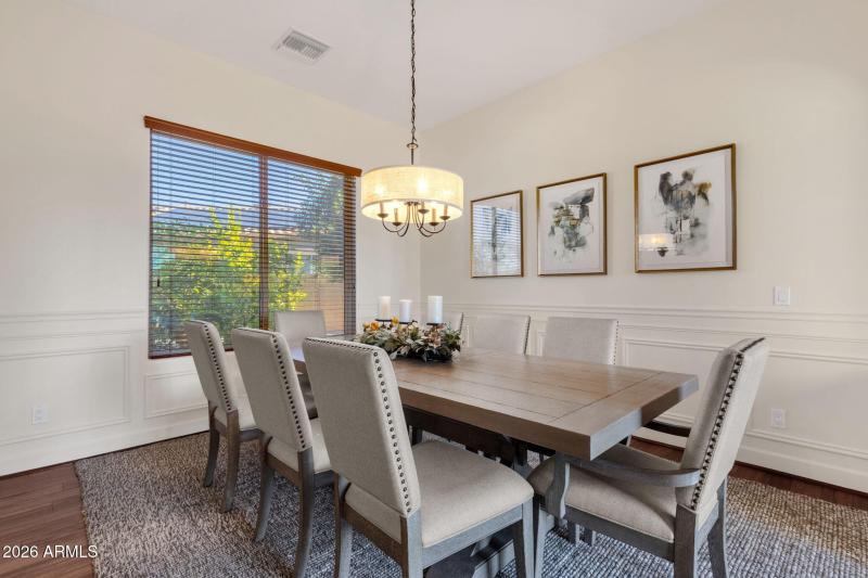 17-web-or-mls-5228-e-barwick-dr